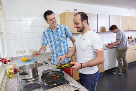 Große Gemeinschaftsküche im TMK
